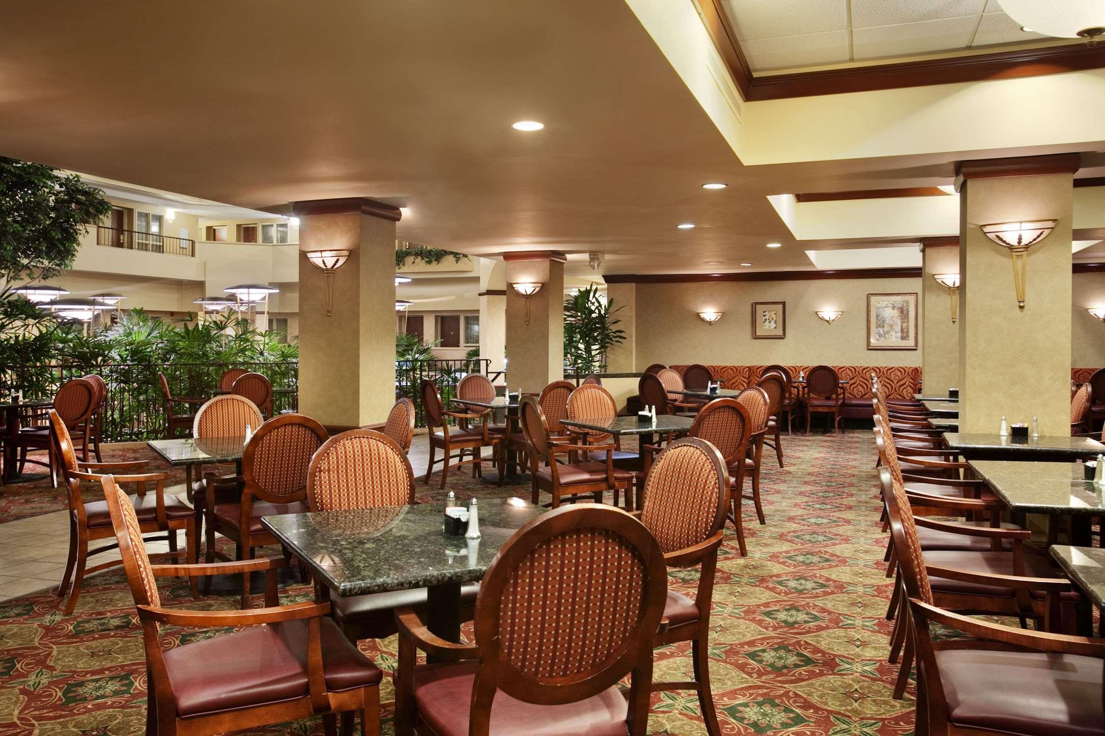 Embassy Suites By Hilton Columbia Greystone Εξωτερικό φωτογραφία