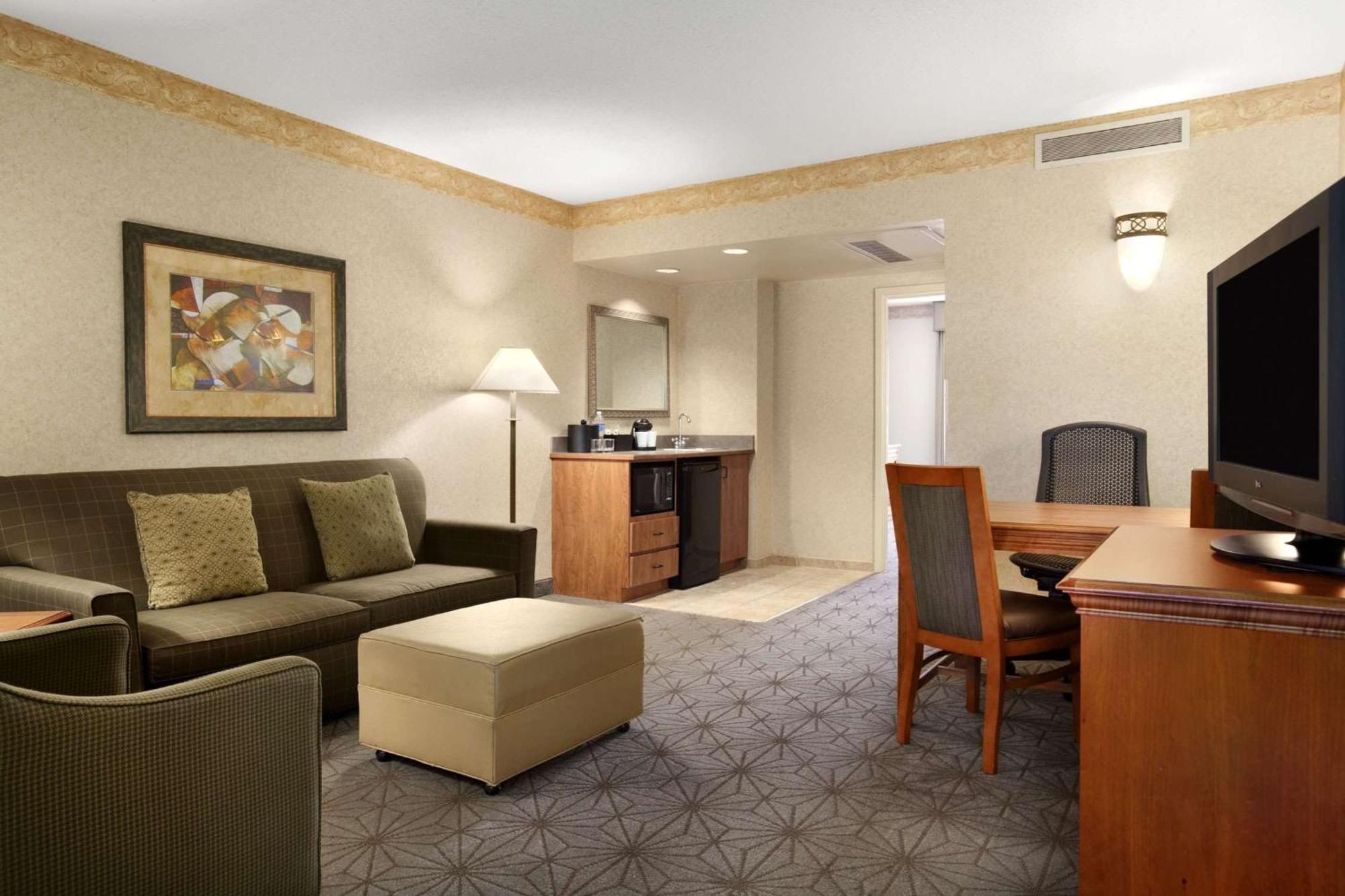 Embassy Suites By Hilton Columbia Greystone Εξωτερικό φωτογραφία